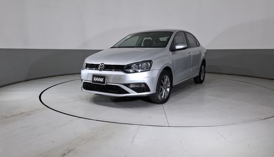 Volkswagen • Vento