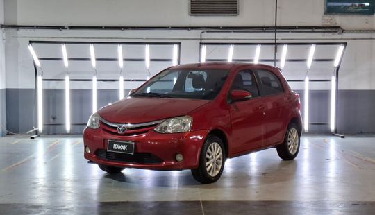 Toyota • Etios