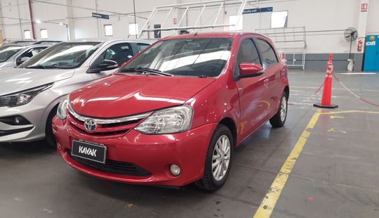 Toyota • Etios