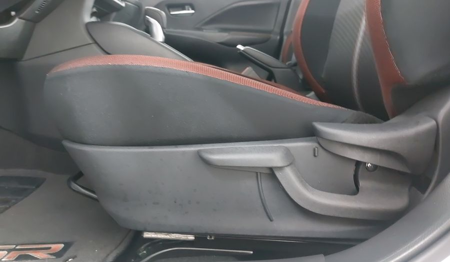 Nissan Versa 1.6 SR CVT Sedan 2025