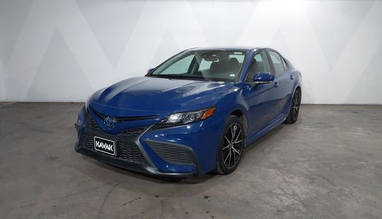 Toyota • Camry