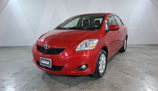 Toyota • Yaris