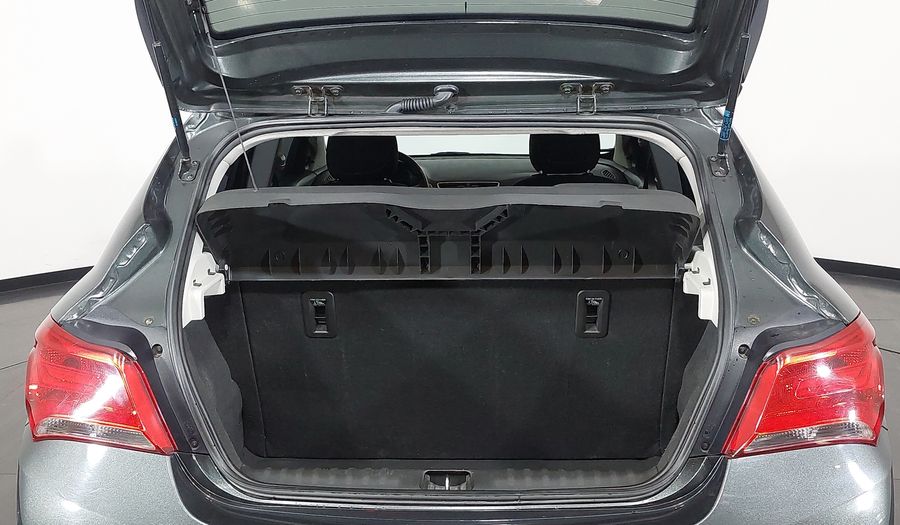 Chevrolet Onix MPFI LT Hatchback 2018