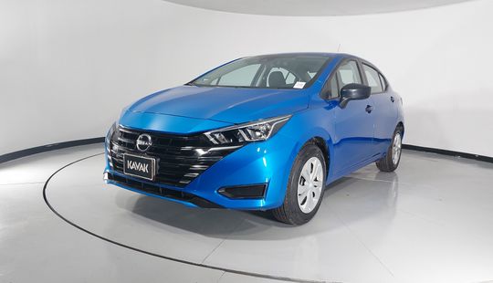 Nissan • Versa