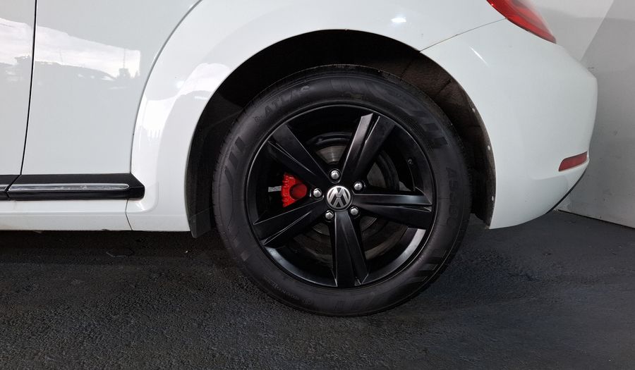 Volkswagen Beetle 2.5 SPORT MT Hatchback 2016