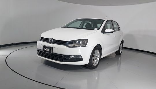 Volkswagen • Polo
