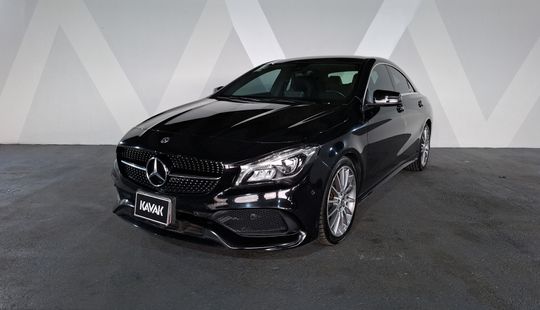 Mercedes Benz • Clase CLA