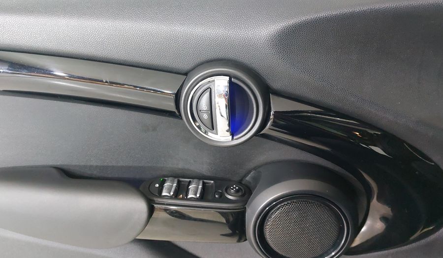Mini Cooper 1.5 COOPER CHILI AT Hatchback 2017