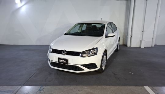 Volkswagen • Vento