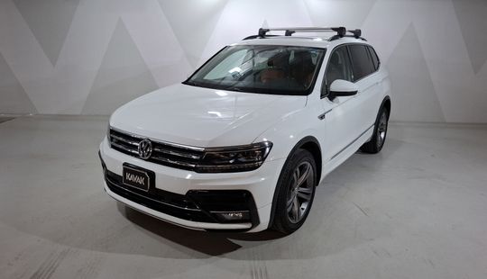 Volkswagen • Tiguan