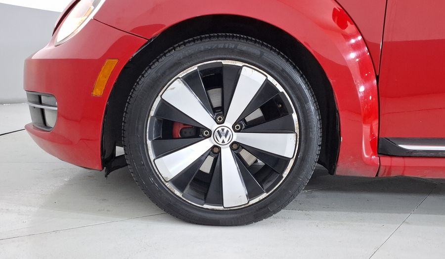 Volkswagen Beetle 2.0 TURBO DSG Hatchback 2012