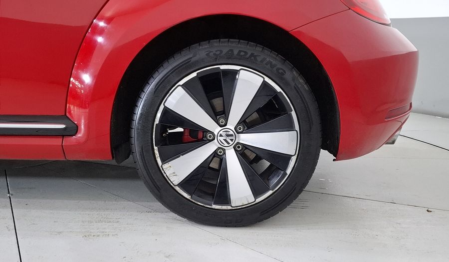 Volkswagen Beetle 2.0 TURBO DSG Hatchback 2012