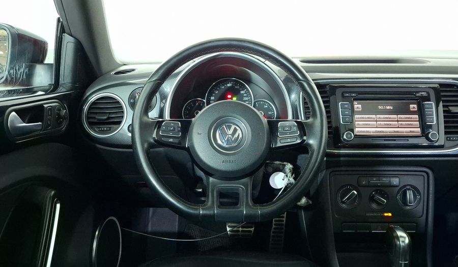 Volkswagen Beetle 2.0 TURBO DSG Hatchback 2012