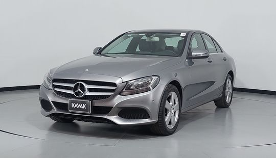 Mercedes Benz • Clase C