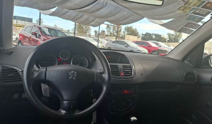 Peugeot 207 1.4 ACTIVE Hatchback 2012