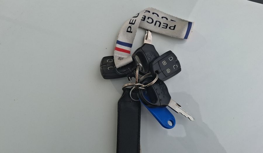 Peugeot 207 1.4 ACTIVE Hatchback 2012