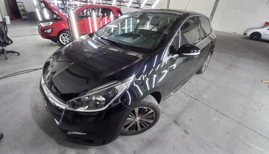 Peugeot • 208