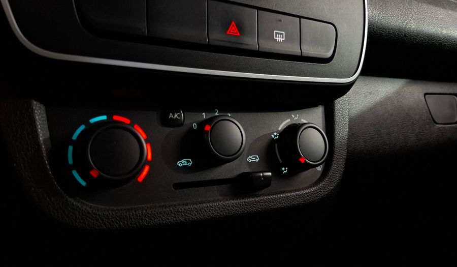 Renault Kwid 1.0 LIFE Hatchback 2018