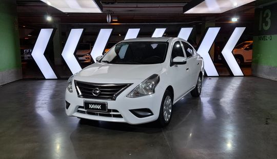 Nissan • Versa