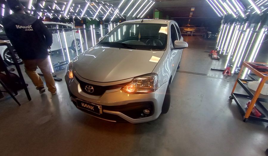 Toyota Etios 1.5 X Hatchback 2020