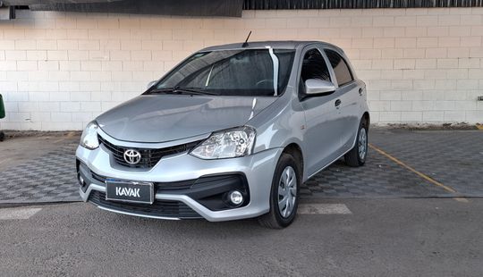 Toyota • Etios