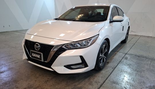 Nissan • Sentra