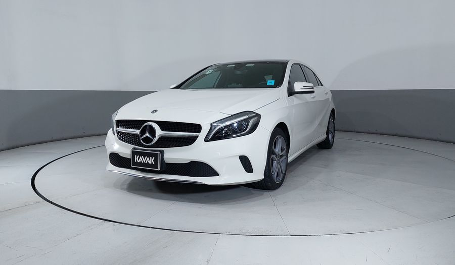 Mercedes Benz Clase A 1.6 200 STYLE DCT Hatchback 2018