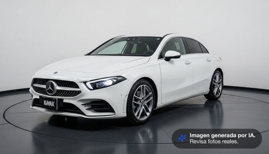 Mercedes Benz • Clase A