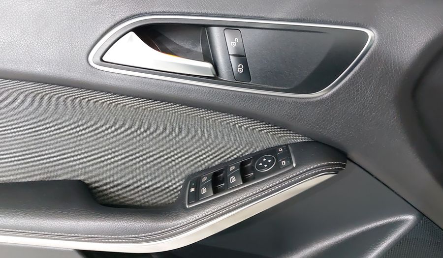 Mercedes Benz Clase A 1.6 200 STYLE DCT Hatchback 2018