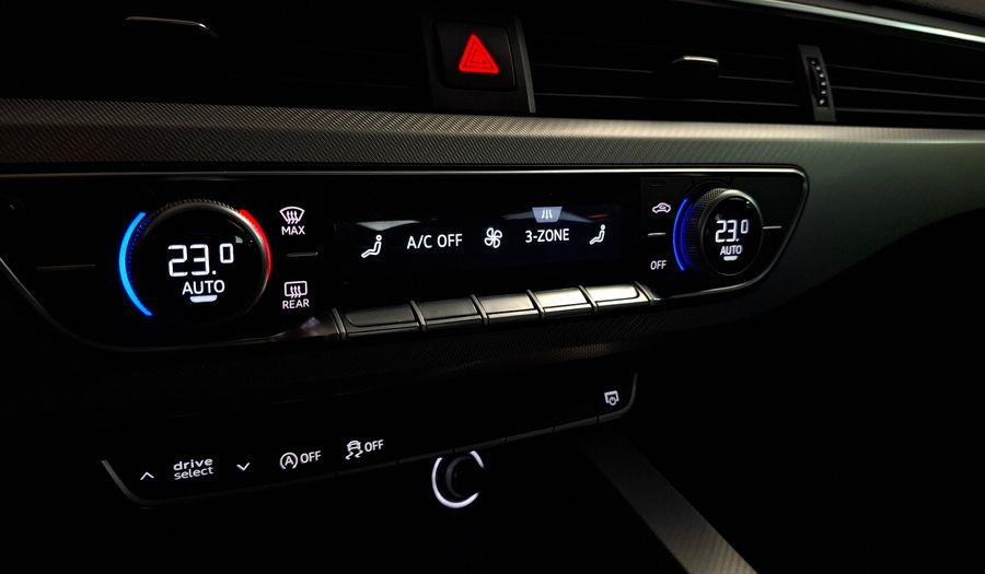 Audi A4 2.0 TFSI S TRONIC FRONT 190CV Sedan 2019
