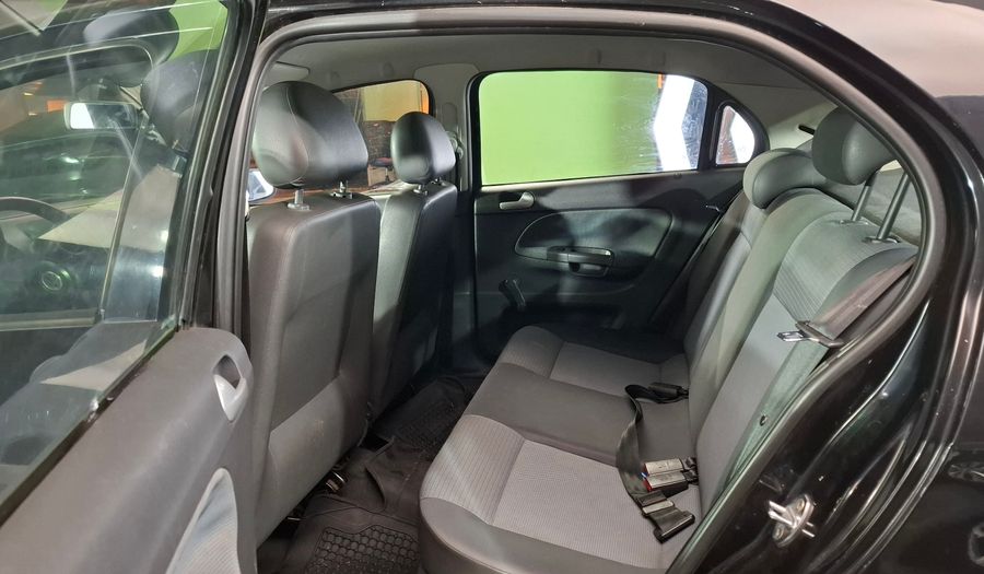 Volkswagen Gol Trend 1.6 PACK I Hatchback 2011