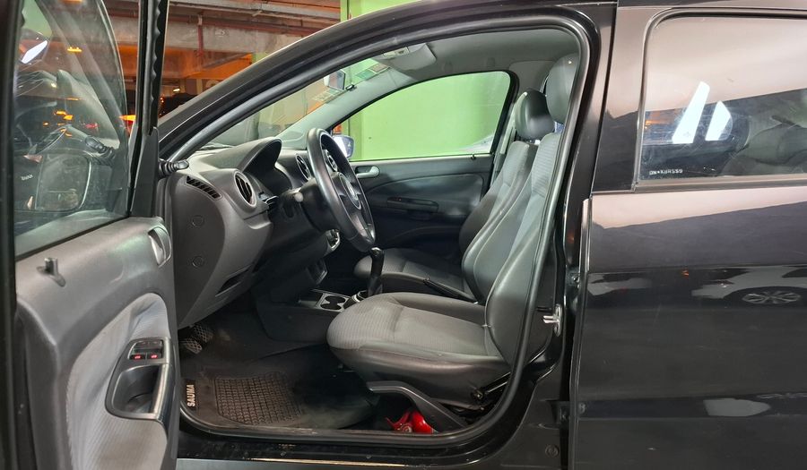 Volkswagen Gol Trend 1.6 PACK I Hatchback 2011