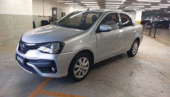 Toyota • Etios