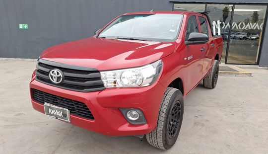 Toyota • Hilux