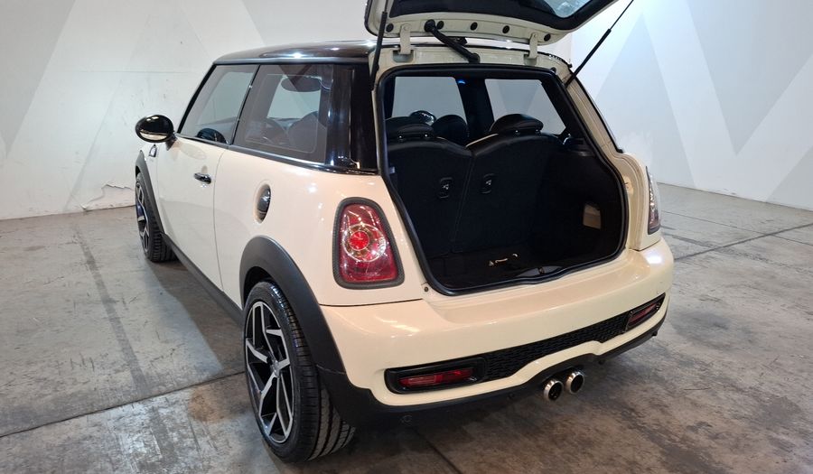 Mini Cooper S 1.6 COOPER HOT CHILI AT Hatchback 2013