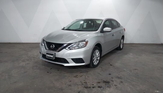 Nissan • Sentra