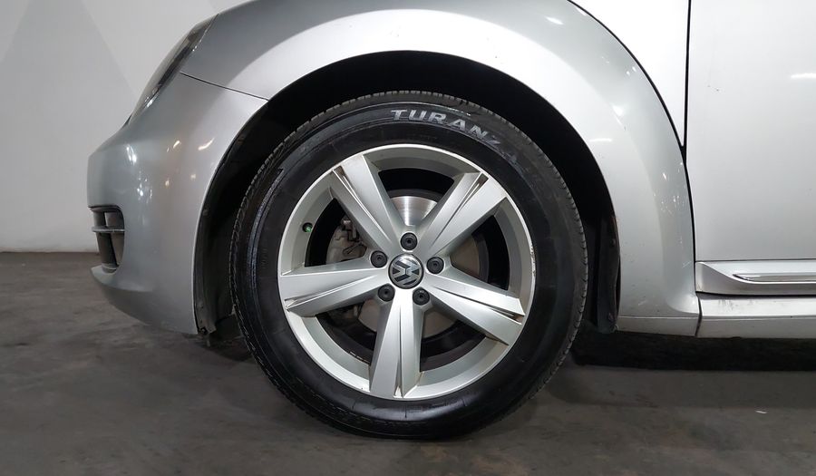 Volkswagen Beetle 2.5 SPORT PAQUETE BASICO TIPTRONIC Hatchback 2015