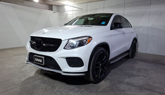 2016 • 90,563 km • Automático