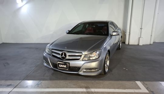 Mercedes Benz • Clase C