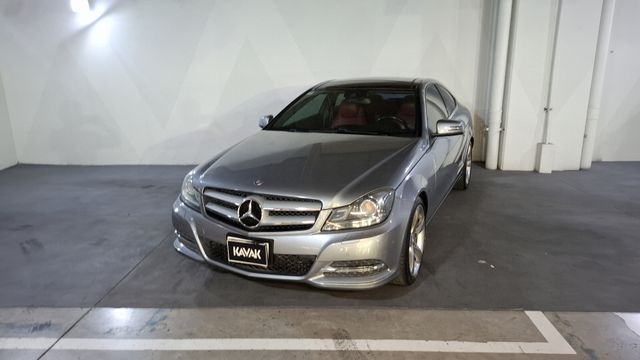 Mercedes Benz • Clase C