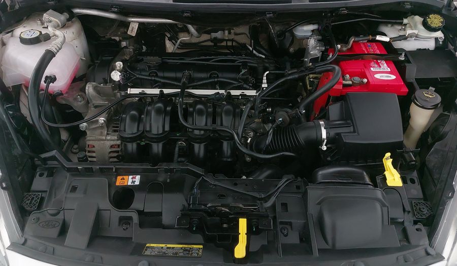 Ford Fiesta 1.6 SE MT Hatchback 2014