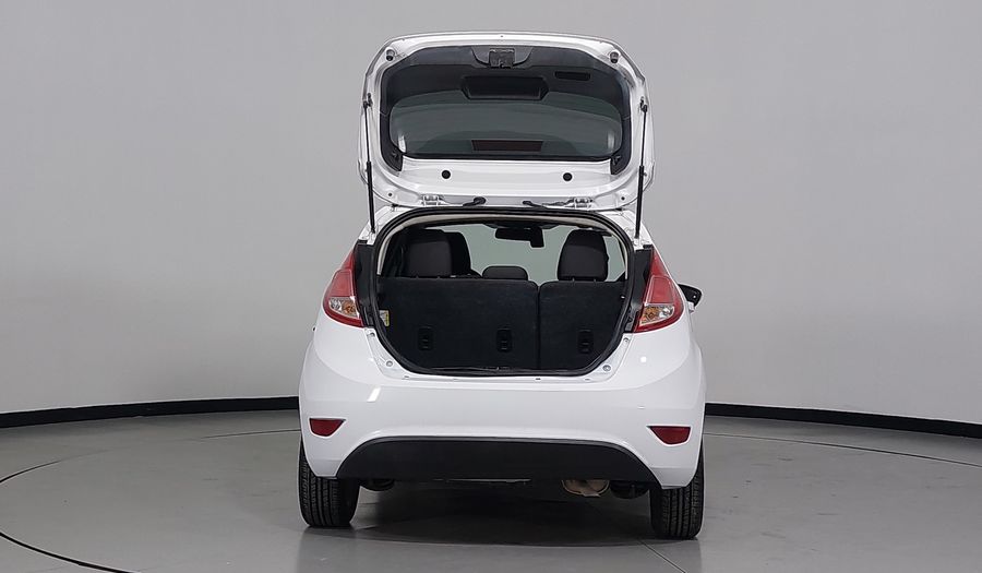 Ford Fiesta 1.6 SE MT Hatchback 2014