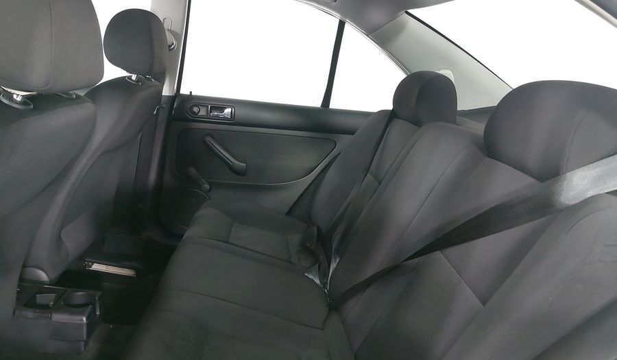 Volkswagen Jetta Clasico 2.0 CL MT Sedan 2013