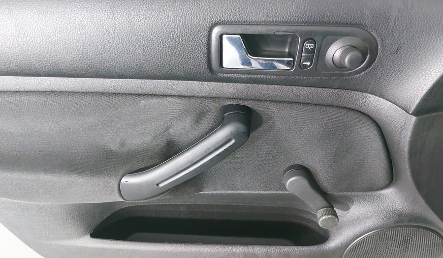 Volkswagen Jetta Clasico 2.0 CL MT Sedan 2013