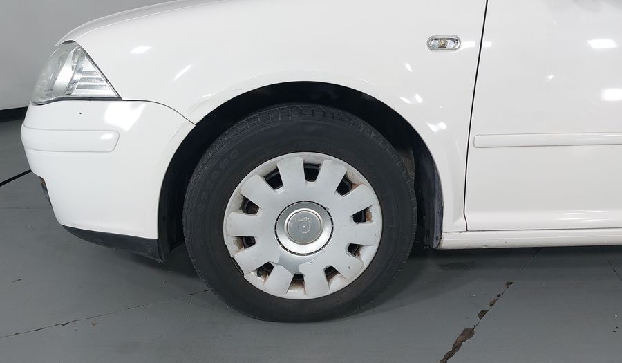 Volkswagen Jetta Clasico 2.0 CL MT Sedan 2013
