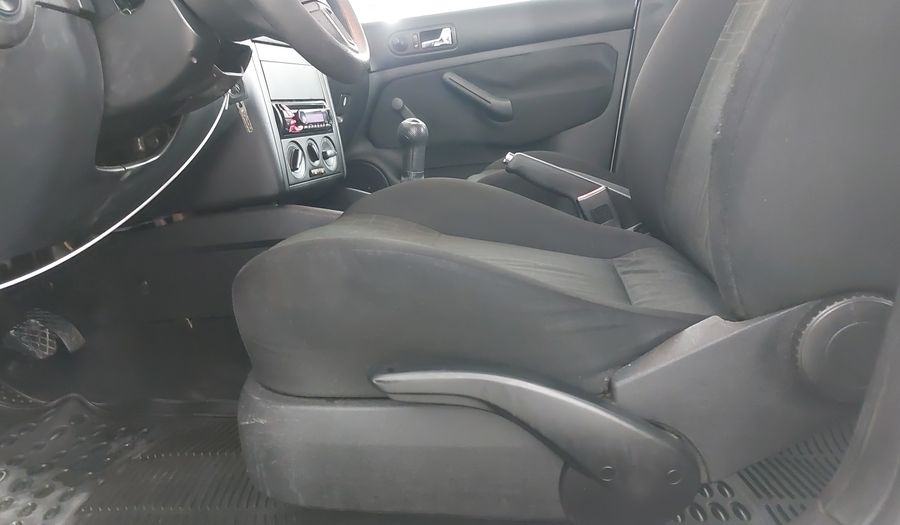 Volkswagen Jetta Clasico 2.0 CL MT Sedan 2013
