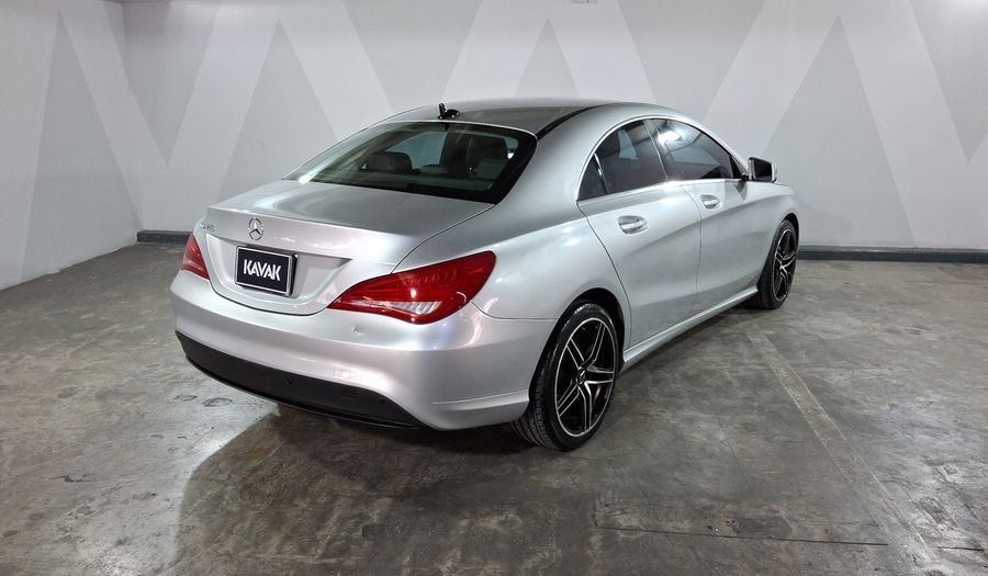 Mercedes Benz Clase Cla 1.6 CLA 200 CGI SPORT AT Coupe 2016