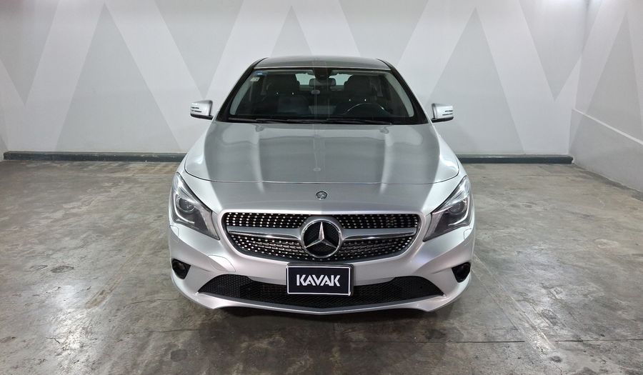 Mercedes Benz Clase Cla 1.6 CLA 200 CGI SPORT AT Coupe 2016