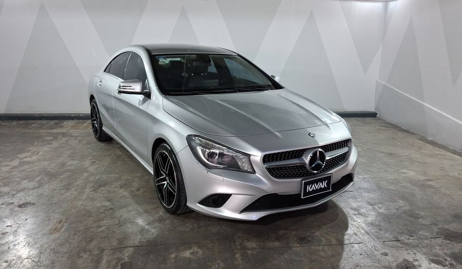 Mercedes Benz Clase Cla 1.6 CLA 200 CGI SPORT AT Coupe 2016