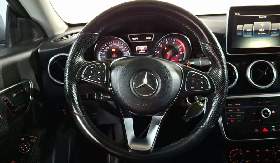 Mercedes Benz Clase Cla 1.6 CLA 200 CGI SPORT AT Coupe 2016